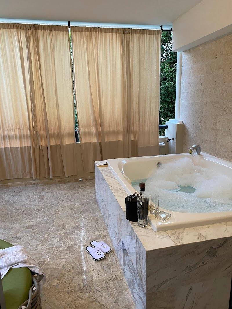 TRS Yucatan Hotel thumbnail 4