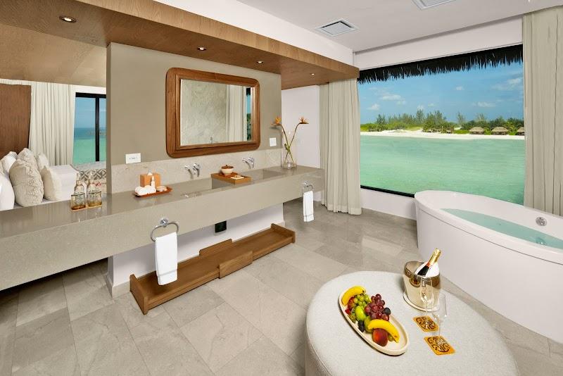 Palafitos Overwater Bungalows thumbnail 4