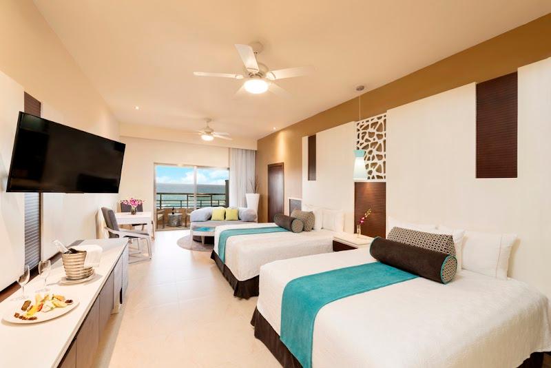 El Dorado Seaside Suites thumbnail 2
