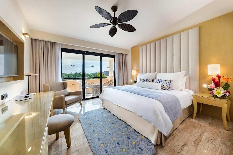 Grand Palladium White Sand Resort & Spa thumbnail 2