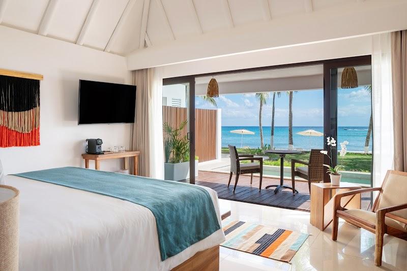 The Beachfront By The Fives Hotels thumbnail 2