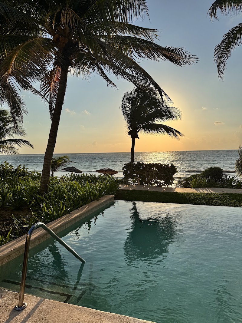 Akumal Bay Beach & Wellness Resort thumbnail 3