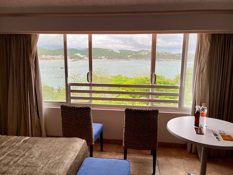 Las Brisas Huatulco thumbnail 2