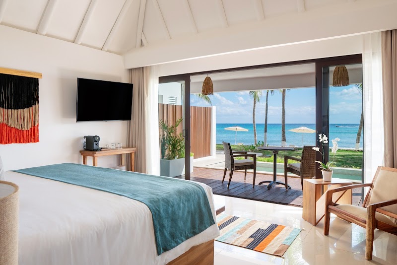 The Beachfront By The Fives Hotels thumbnail 2