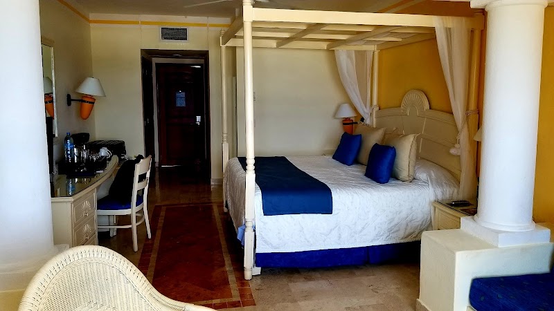 Bahia Principe Luxury Akumal thumbnail 2