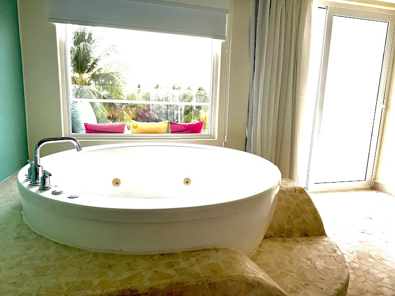 Iberostar Selection Riviera Cancun thumbnail 4