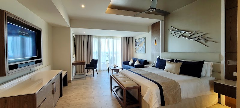 Royalton CHIC Cancun, An Autograph Collection All-Inclusive Resort - Adults Only thumbnail 2