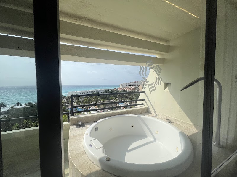 Grand Oasis Cancun thumbnail 4