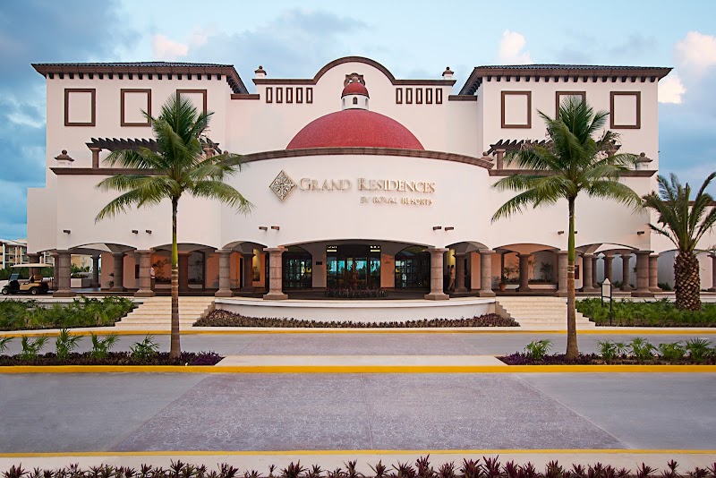 Grand Residences Riviera Cancun 1